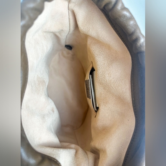 GUCCI Monogram Textured Calf skin Horsebit1955 Drawstring Bucket Bag Beige Brown - Picture 8 of 11